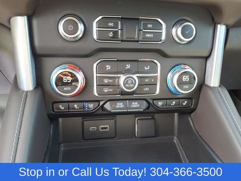 Used 2024 GMC Yukon SLT AWD/4WD image 18
