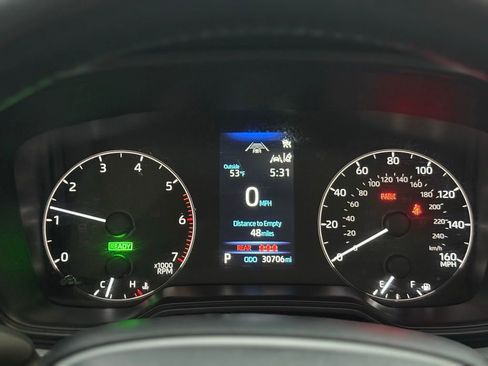 Used 2024 Toyota Corolla SE w/ SE Package image 29