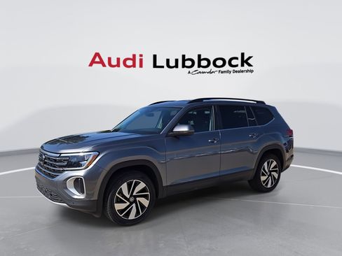 Used 2025 Volkswagen Atlas SE FWD image 4