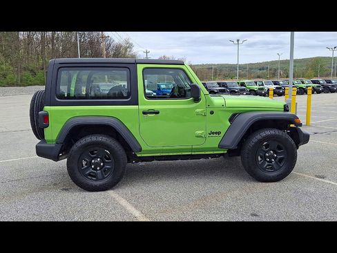 Certified 2025 Jeep Wrangler Sport AWD/4WD image 9