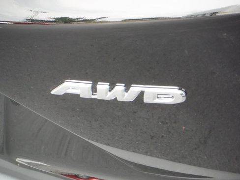 Used 2018 Honda CR-V LX image 9
