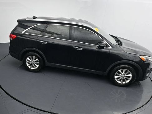 Used 2017 Kia Sorento FWD w/ LX Convenience Package image 36