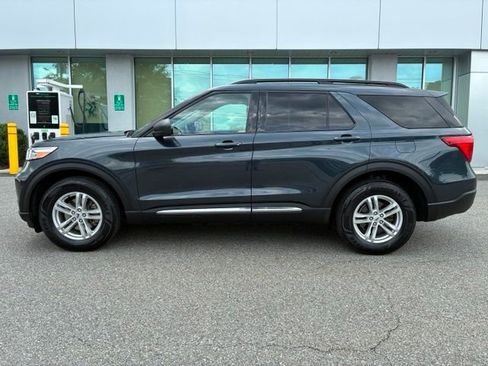 Certified 2023 Ford Explorer XLT w/ Equipment Group 202A AWD/4WD image 8