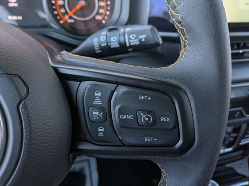 Used 2024 Jeep Wrangler Sport S image 17