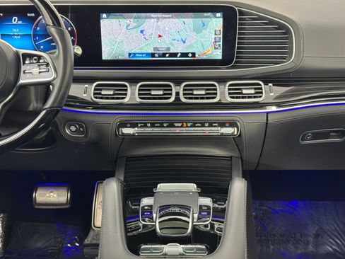 Used 2023 Mercedes-Benz Maybach GLS 600 4MATIC image 23