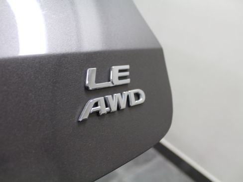 Used 2014 Toyota Sienna LE image 30