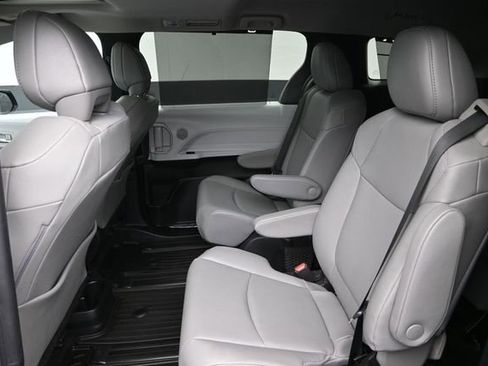 Certified 2026 Toyota Sienna XLE AWD/4WD image 16