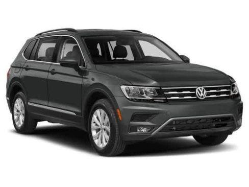 Used 2018 Volkswagen Tiguan S image 6