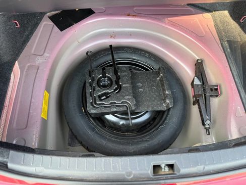 Used 2010 Toyota Corolla LE image 18