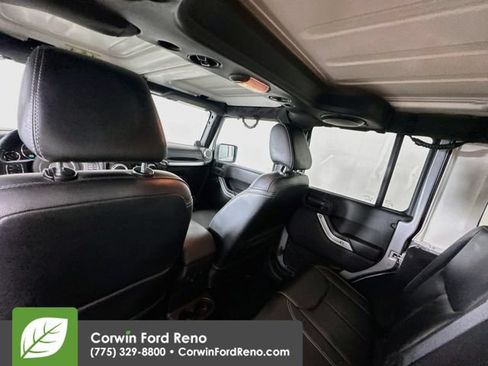 Used 2014 Jeep Wrangler Unlimited Rubicon w/ Connectivity Group AWD/4WD image 23