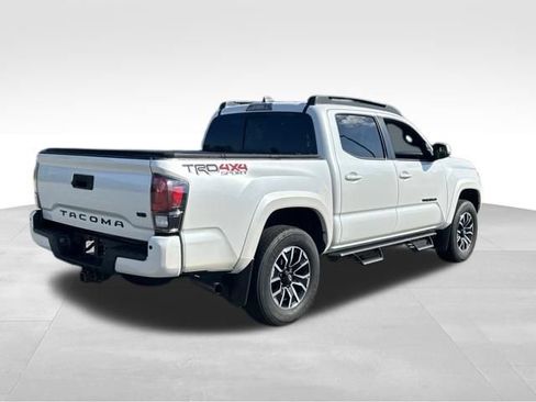 Used 2022 Toyota Tacoma TRD Sport w/ Technology Package AWD/4WD image 7
