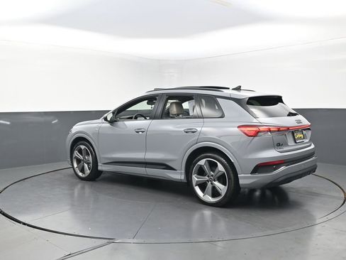 Used 2025 Audi Q4 e-tron Premium Plus w/ Premium Plus image 7