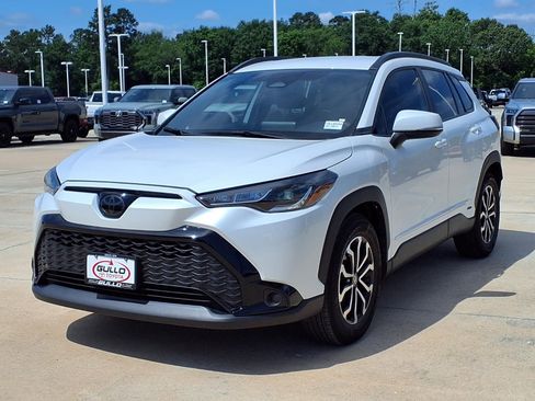 Used 2023 Toyota Corolla Cross AWD Hybrid image 3