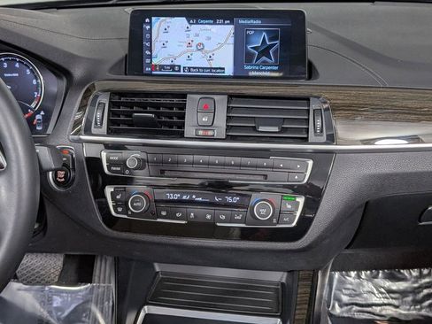 Used 2020 BMW 230i xDrive Convertible w/ Premium Package image 30