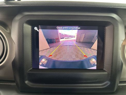 Used 2020 Jeep Gladiator Sport w/ Quick Order Package 24S image 18