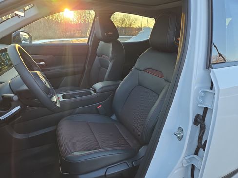 New 2026 Nissan Kicks SR w/ SR Premium Package image 10