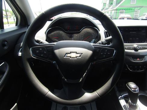 Used 2019 Chevrolet Cruze LT w/ LT Plus Package FWD image 15