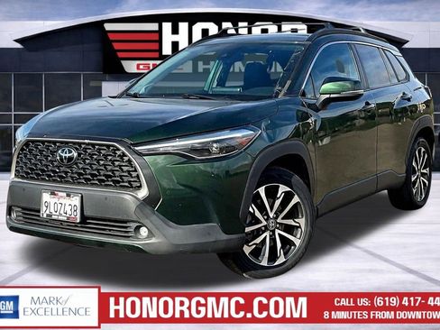 Used 2022 Toyota Corolla Cross XLE w/ Convenience Package image 3