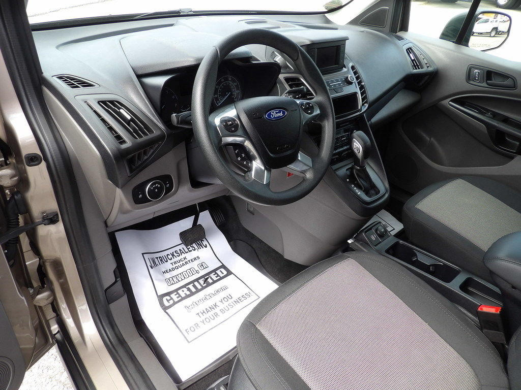 Used 2020 Ford Transit Connect XL FWD image 24