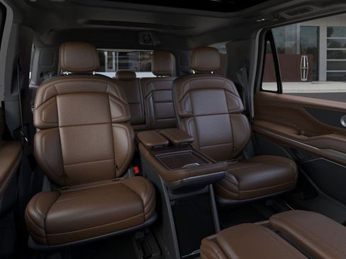 New 2026 Lincoln Navigator Reserve image 11