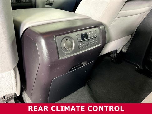 Used 2022 Toyota Sequoia SR5 AWD/4WD image 10