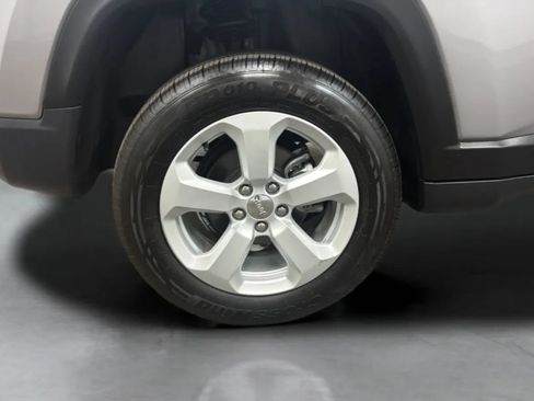 Used 2018 Jeep Compass Latitude w/ Popular Equipment Group AWD/4WD image 25