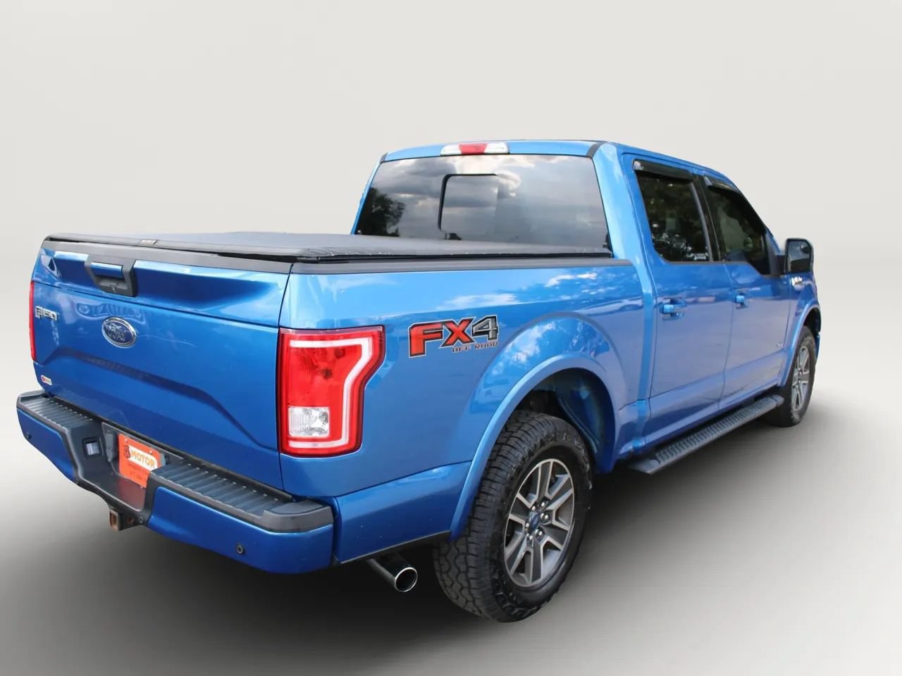 Used 2015 Ford F150 XLT w/ Equipment Group 302A Luxury AWD/4WD image 9