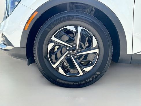 Used 2023 Kia Sportage LX FWD image 38