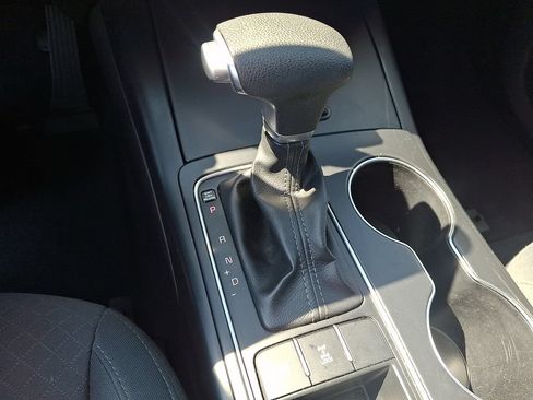 Used 2019 Kia Sorento AWD V6 image 14
