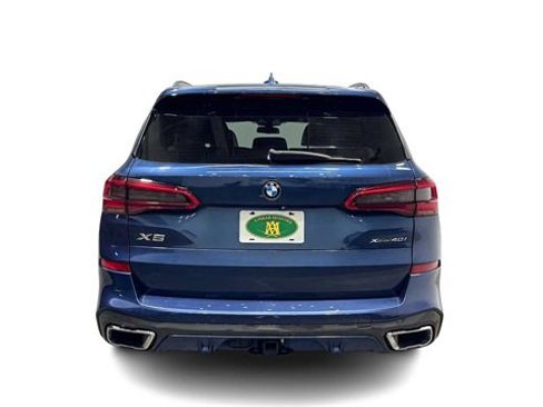 Used 2019 BMW X5 xDrive40i w/ M Sport Package image 3