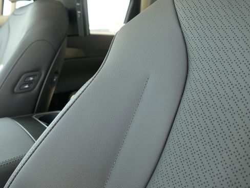 New 2025 Kia Carnival SX Prestige image 12