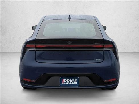 Used 2023 Toyota Prius XLE image 6