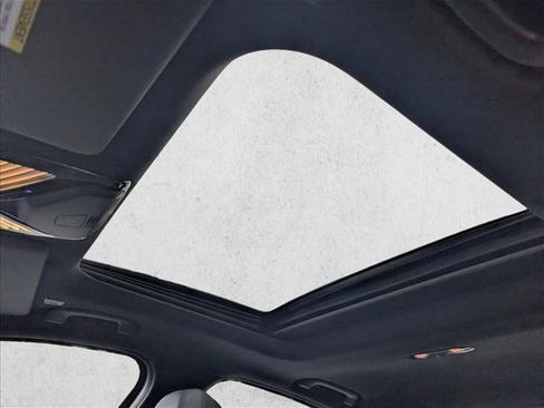 Certified 2021 BMW 330i xDrive Sedan w/ Convenience Package image 17