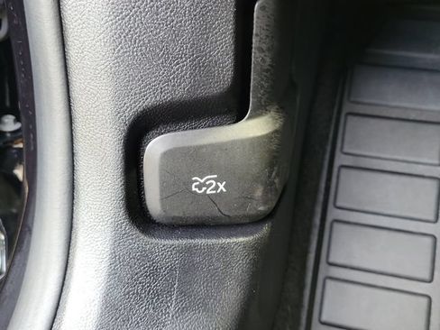 Certified 2025 Lincoln Corsair FWD image 13