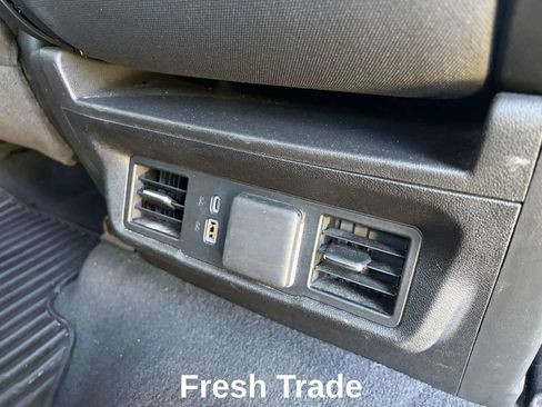 Used 2025 Chevrolet Silverado 1500 LT AWD/4WD image 9