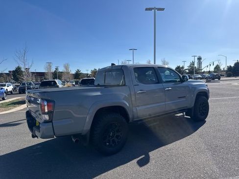 Used 2020 Toyota Tacoma Limited AWD/4WD image 5