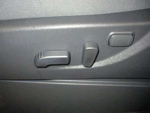 New 2026 Nissan Frontier SV w/ SV Convenience Package image 16