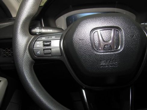 Used 2025 Honda Accord SE image 5