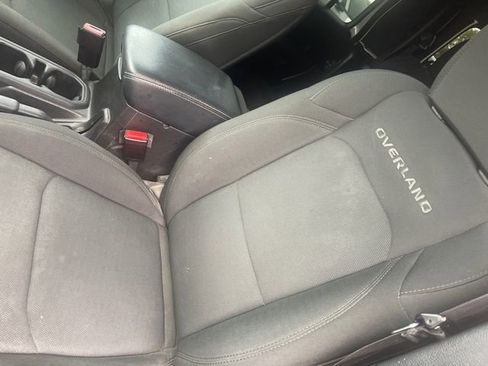 Used 2021 Jeep Gladiator Overland AWD/4WD image 18