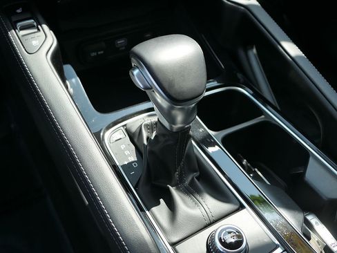 Used 2024 Kia Telluride EX w/ EX Captain's Chair Package FWD image 22