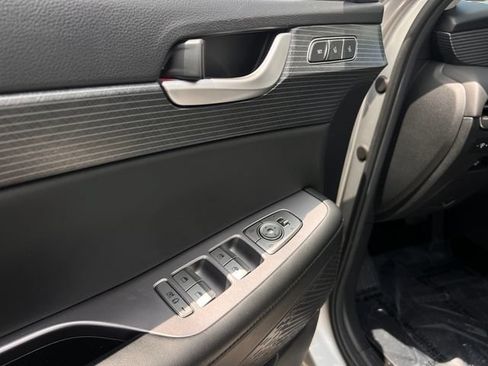 Used 2024 Hyundai Palisade Limited FWD image 11