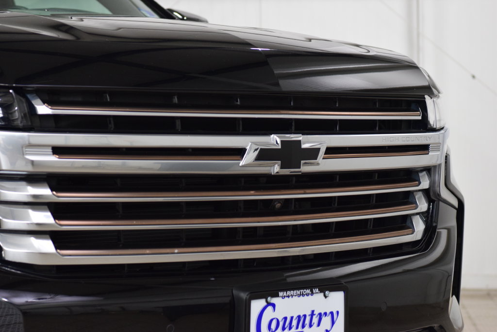 Used 2023 Chevrolet Tahoe High Country AWD/4WD image 11