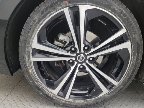 Used 2021 Nissan Sentra SR w/ SR Premium Package FWD image 31