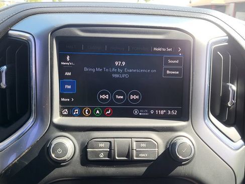 Used 2022 Chevrolet Silverado 1500 LTZ AWD/4WD image 34
