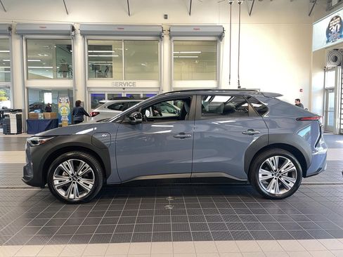 Used 2023 Toyota bZ4X AWD image 4