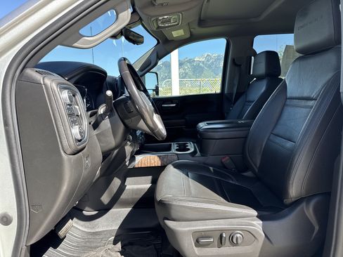 Used 2020 GMC Sierra 3500 Denali w/ Denali Ultimate Package AWD/4WD image 14