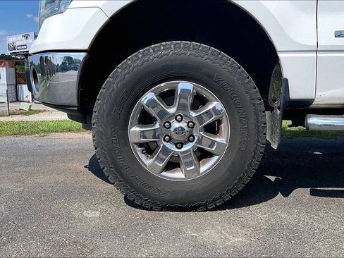 Used 2014 Ford F150 XLT w/ Equipment Group 302A Luxury AWD/4WD image 2