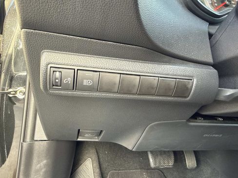 Used 2022 Toyota Corolla SE image 30