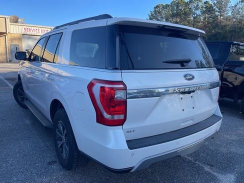 Used 2019 Ford Expedition XLT image 14