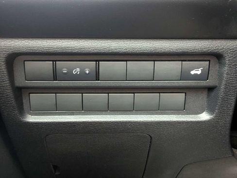 Used 2024 Mitsubishi Outlander SE FWD image 24